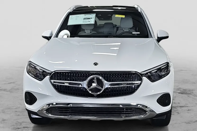 2026 Mercedes Benz GLC 300 4MATIC photo 1