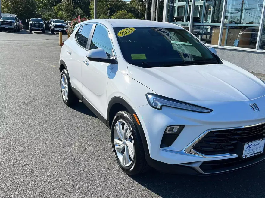2025 Buick Encore GX Preferred photo 1