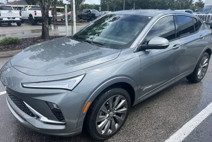 2025 Buick Envista Avenir photo 1