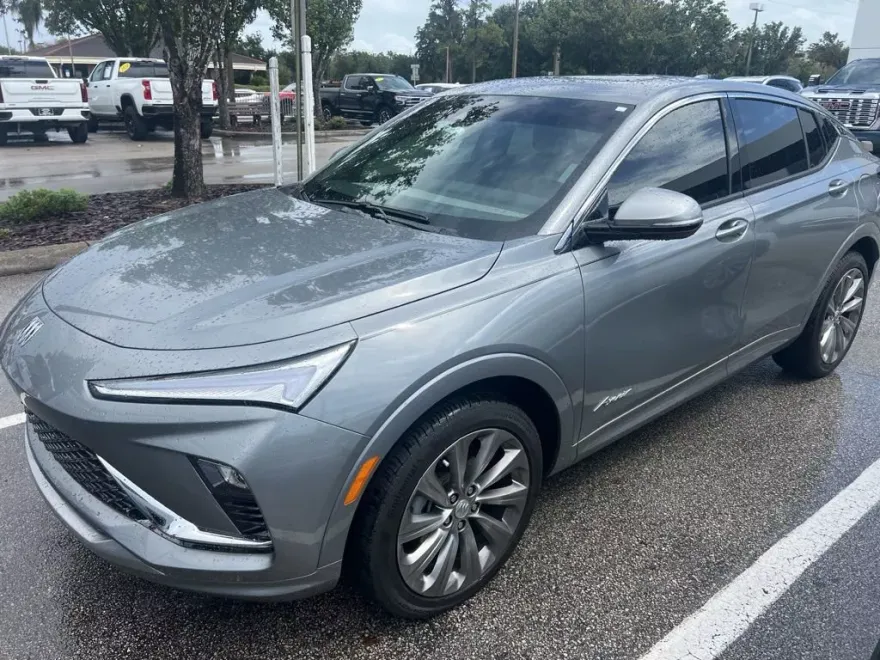 2025 Buick Envista Avenir photo 1