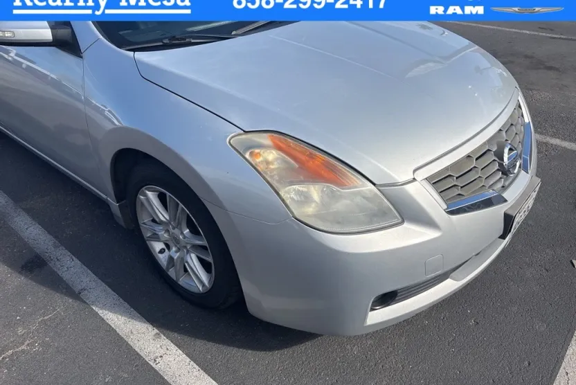 2008 Nissan Altima 3.5 SE photo 1