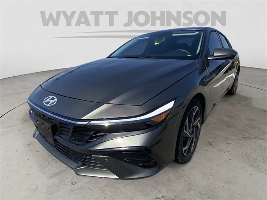 2024 Hyundai Elantra Limited photo 1