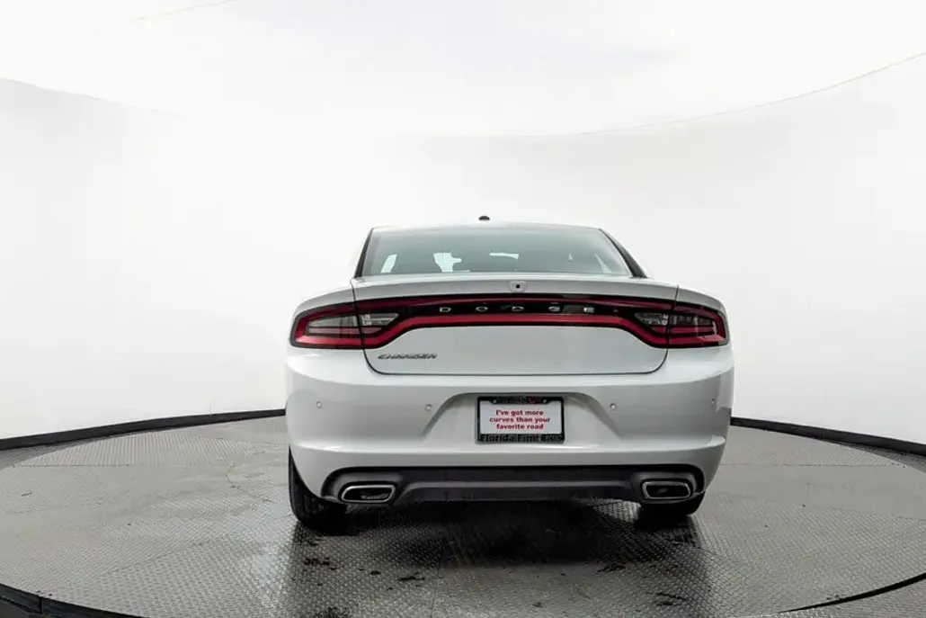 2022 Dodge Charger SXT photo 1