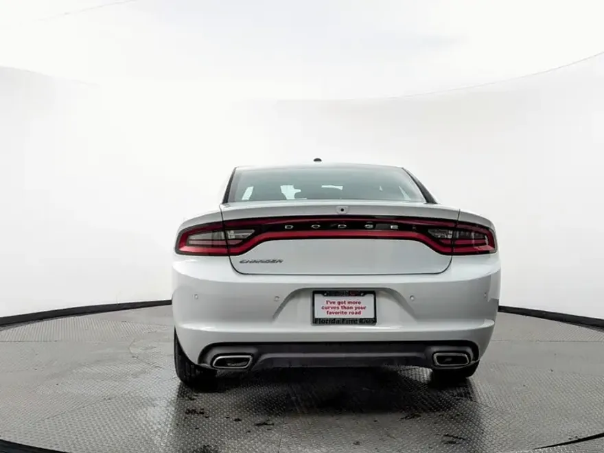 2022 Dodge Charger SXT photo 1