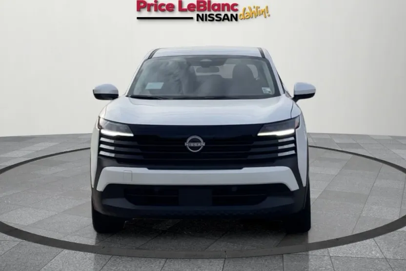 2025 Nissan Kicks SV photo 1