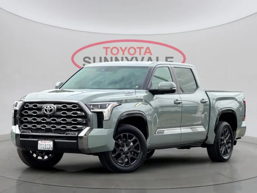 2025 Toyota Tundra Platinum photo 1