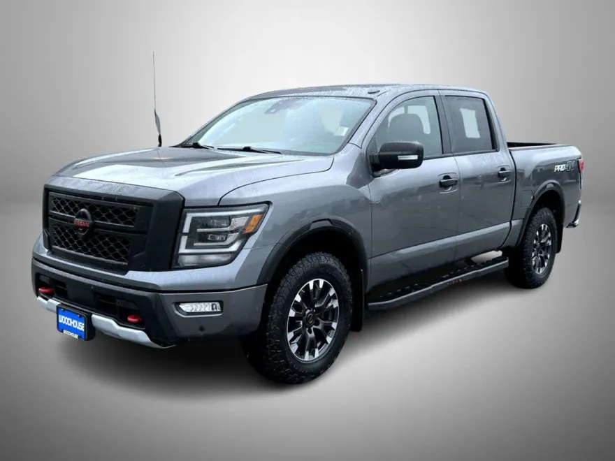 2021 Nissan Titan PRO-4X photo 1