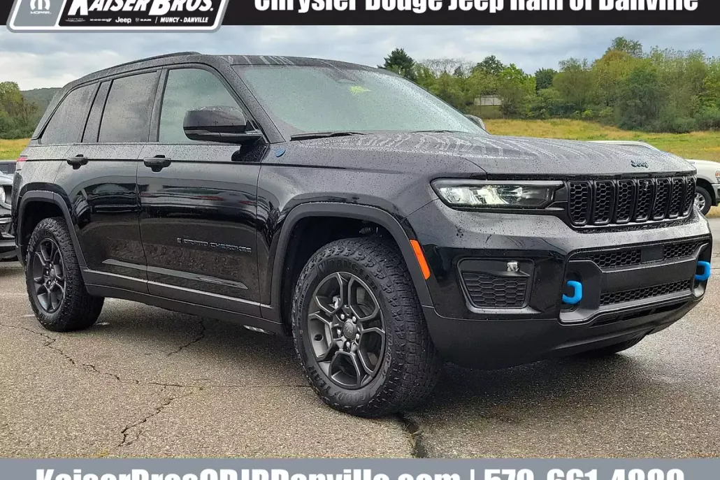 2024 Jeep Cherokee 4xe Trailhawk photo 1