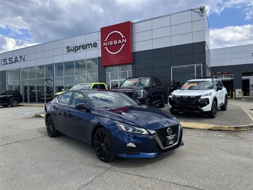 2022 Nissan Altima 2.5 SR photo 1