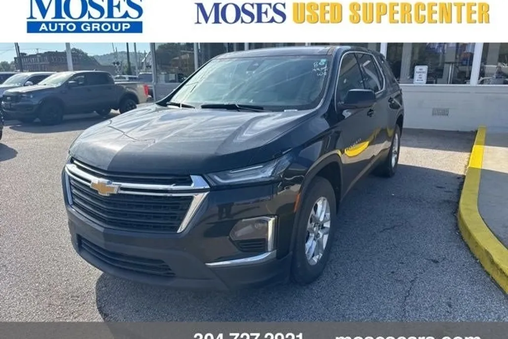 2022 Chevrolet Traverse LS photo 1