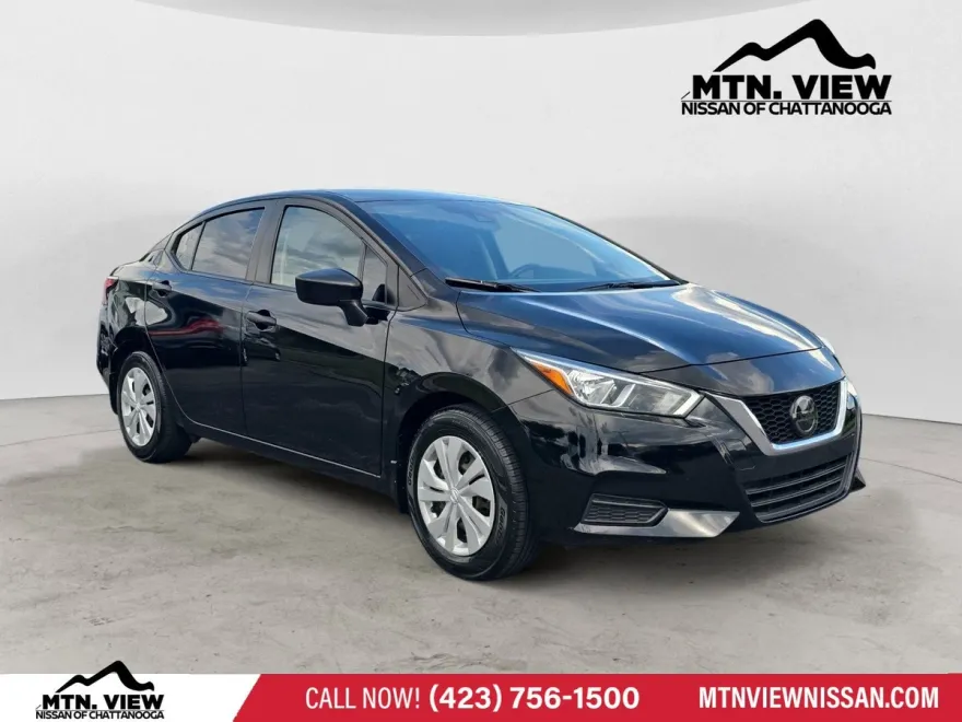 2021 Nissan Versa S photo 1