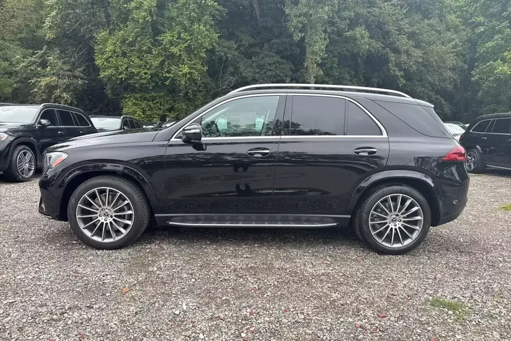 2026 Mercedes Benz GLE 450 4MATIC photo 1