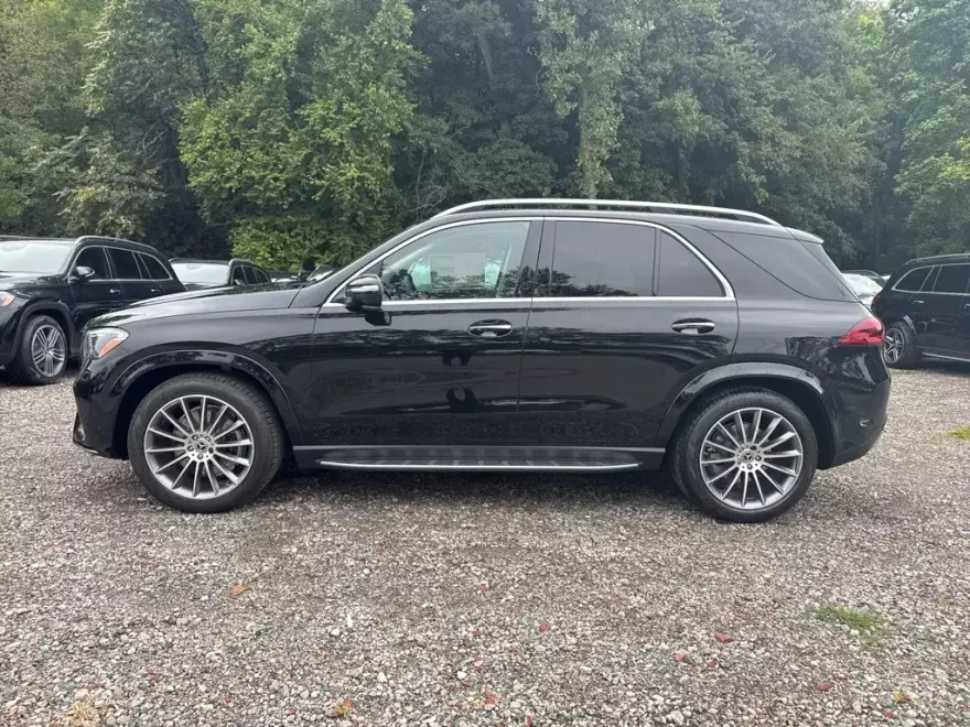 2026 Mercedes Benz GLE 450 4MATIC photo 1