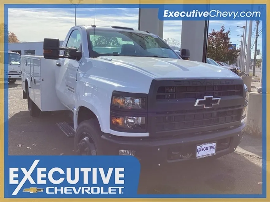 2024 Chevrolet Silverado 5500HD Work Truck photo 1