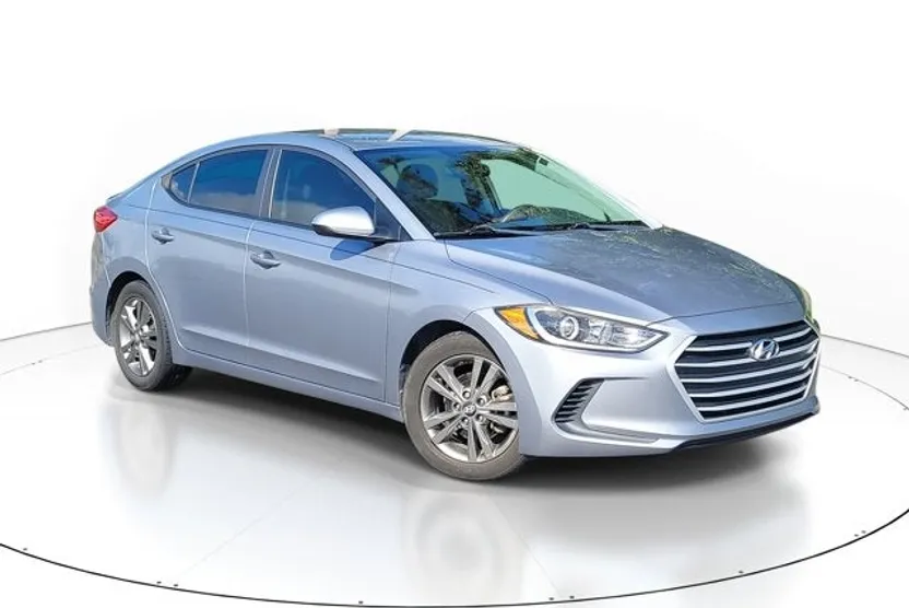2017 Hyundai Elantra SE photo 1