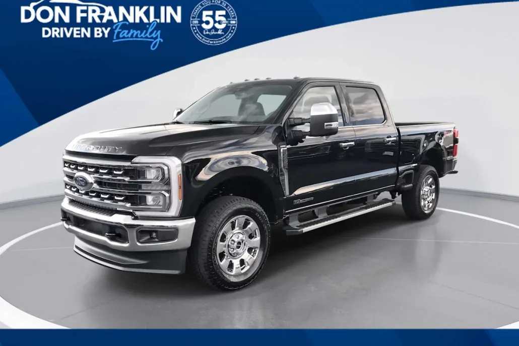 2026 Ford F-250 Lariat photo 1