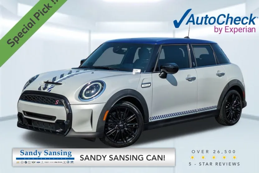2022 Mini Cooper 4 Door Hardtop photo 1