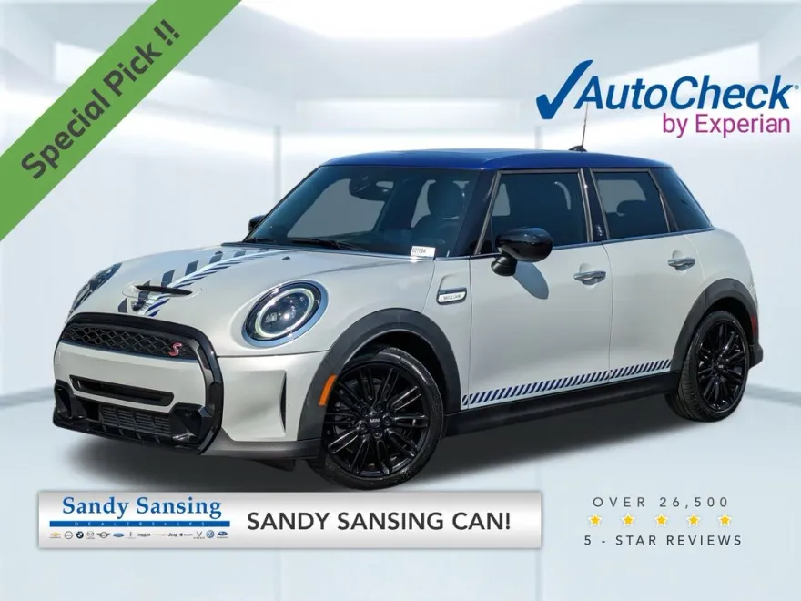 2022 Mini Cooper 4 Door Hardtop photo 1