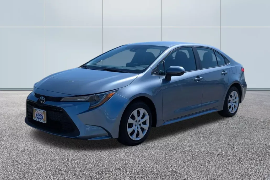 2022 Toyota Camry SE photo 1