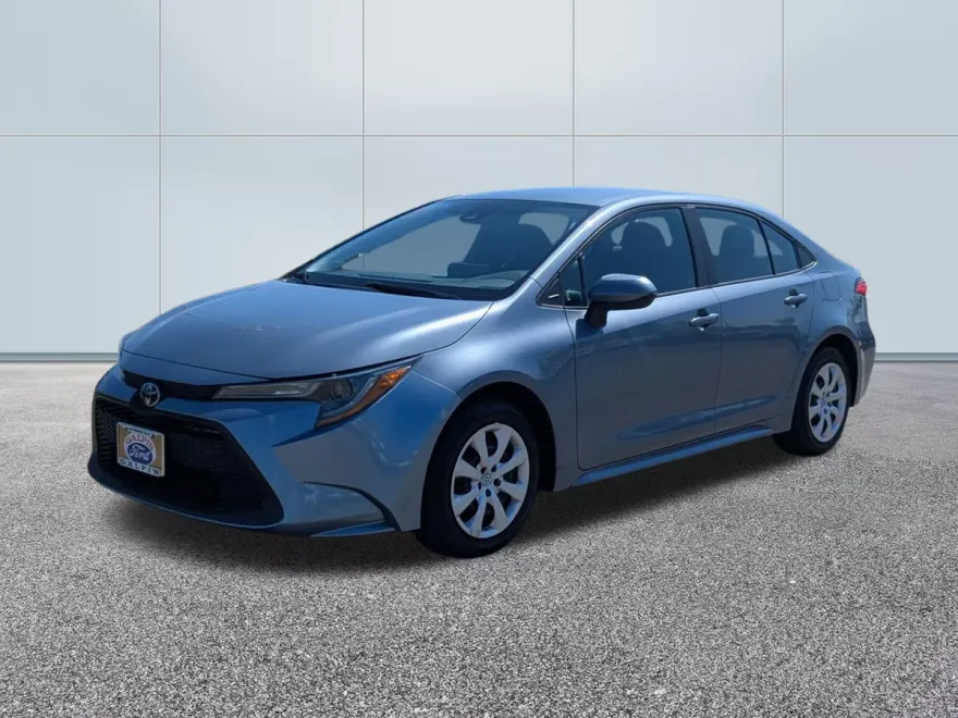 2022 Toyota Camry SE photo 1