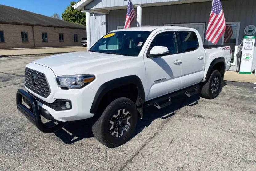 2021 Toyota Tacoma TRD Off-Road photo 1