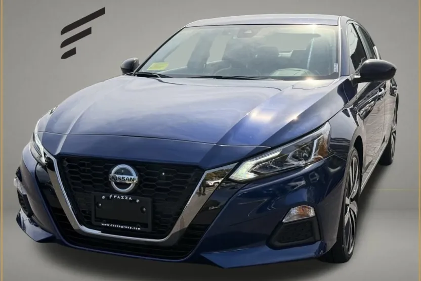 2022 Nissan Altima 2.5 SR photo 1