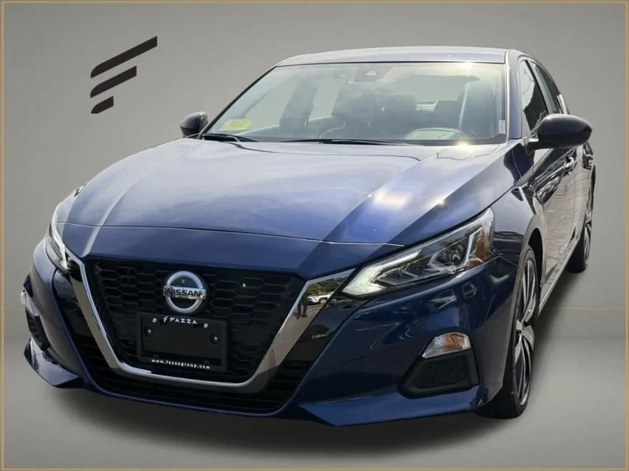 2022 Nissan Altima 2.5 SR photo 1
