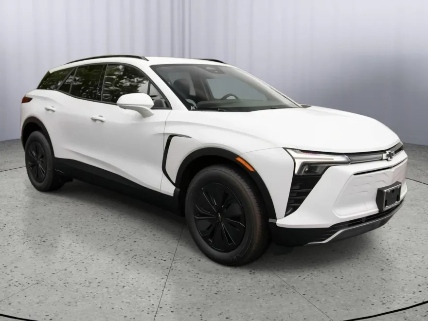 2025 Chevrolet Blazer EV photo 1