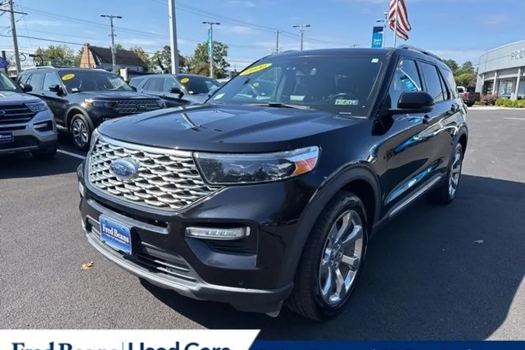 2020 Ford Explorer Platinum photo 1