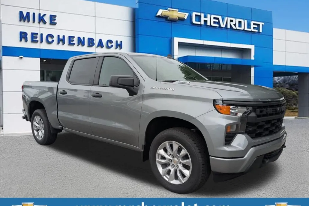 2026 Chevrolet Silverado 1500 Custom photo 1