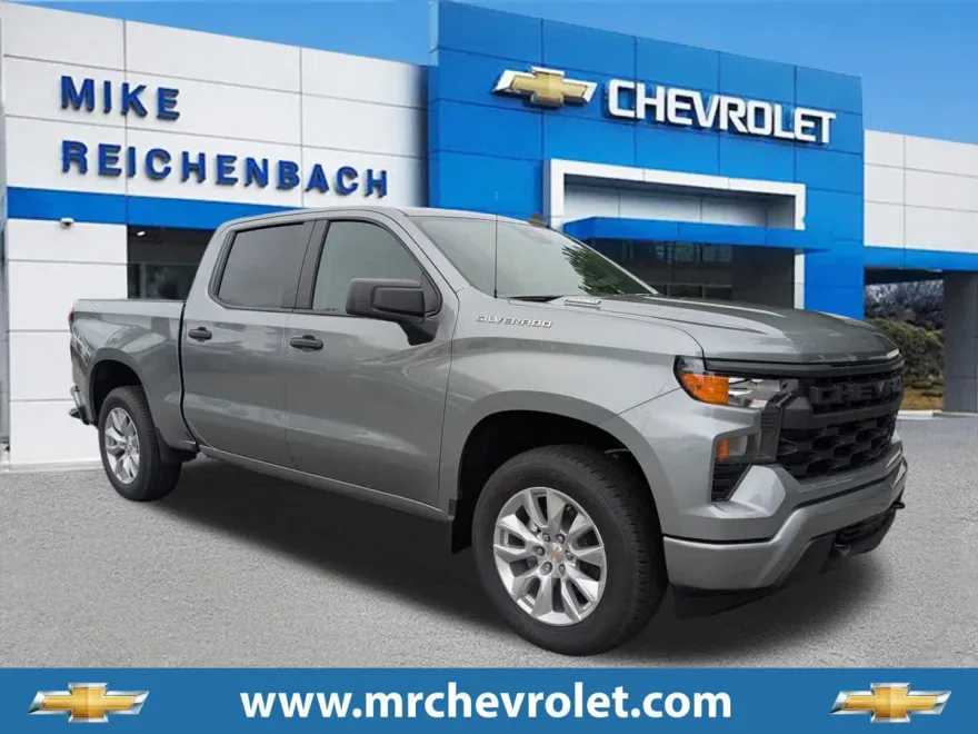 2026 Chevrolet Silverado 1500 Custom photo 1