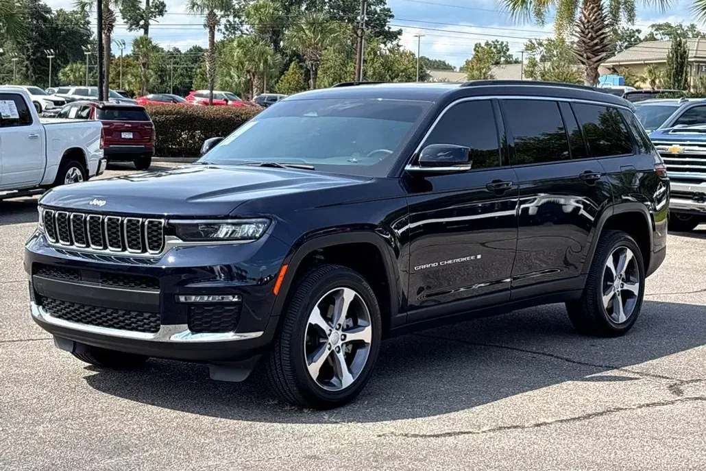 2024 Jeep Grand Cherokee Limited photo 1