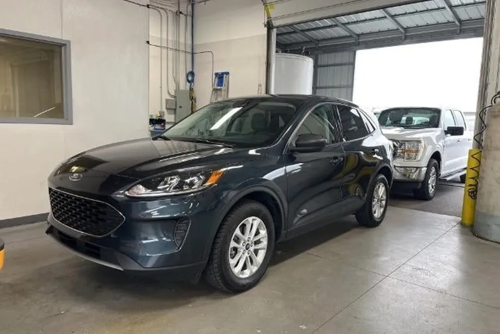 2022 Ford Escape SE photo 1