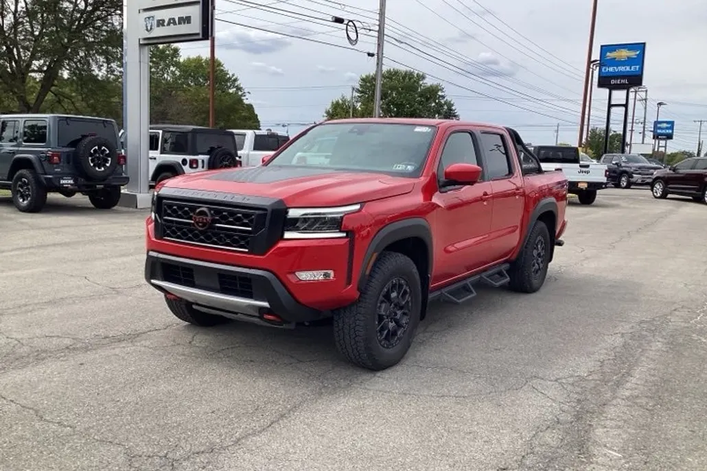 2024 Nissan Frontier PRO-4X Crew Cab photo 1