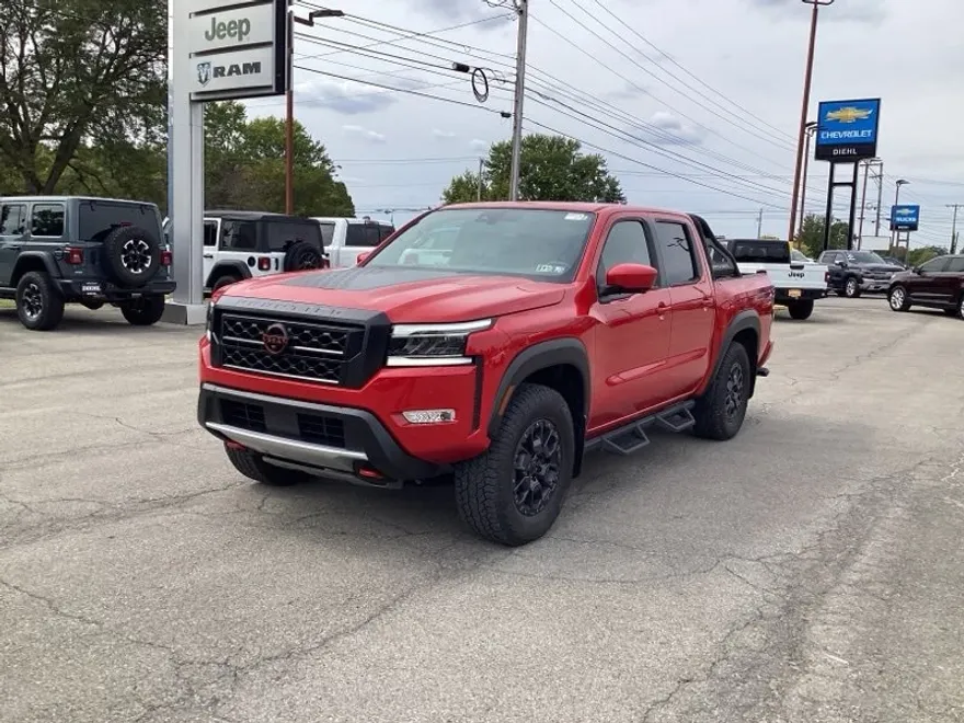 2024 Nissan Frontier PRO-4X Crew Cab photo 1
