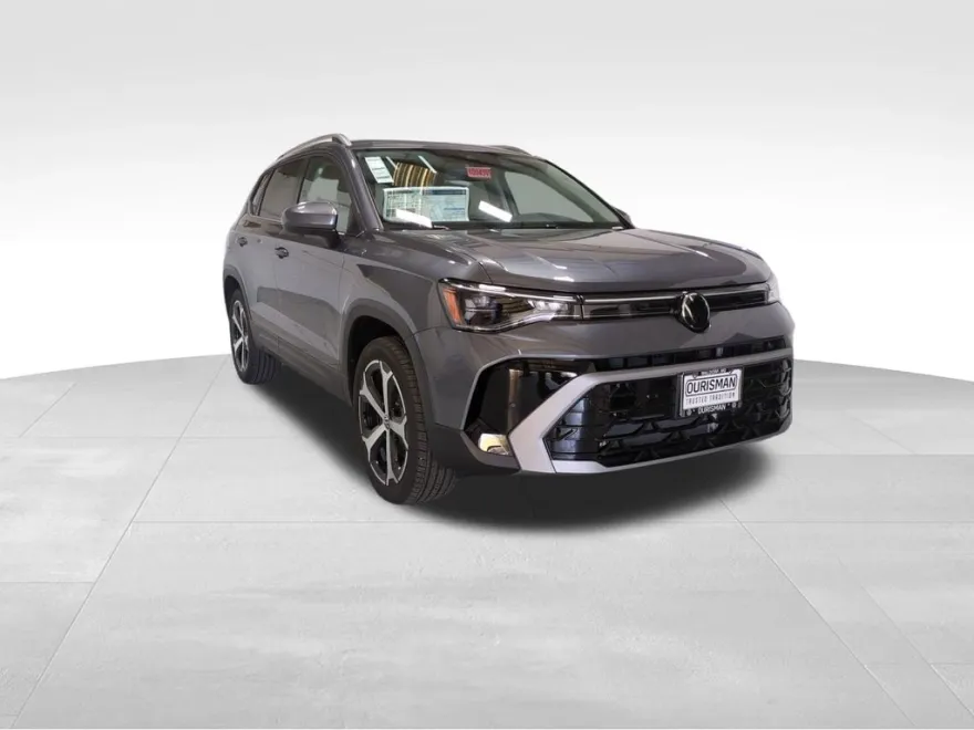 2025 Volkswagen Taos SEL photo 1