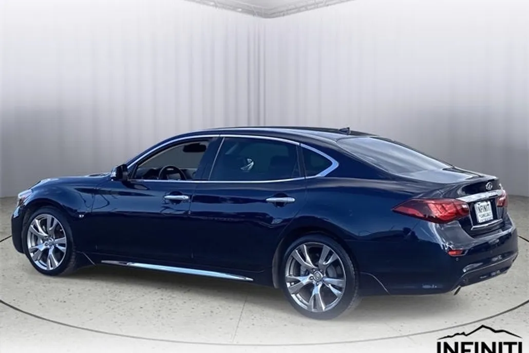 2019 Infiniti Q70L 3.7 photo 1