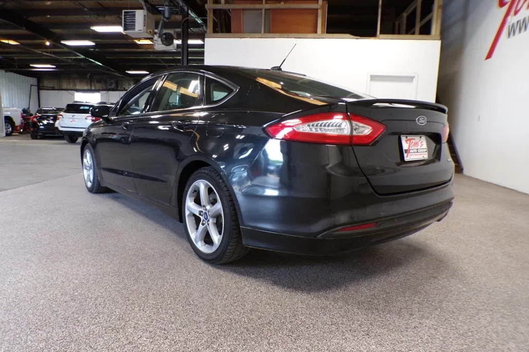 2013 Ford Fusion SE photo 1