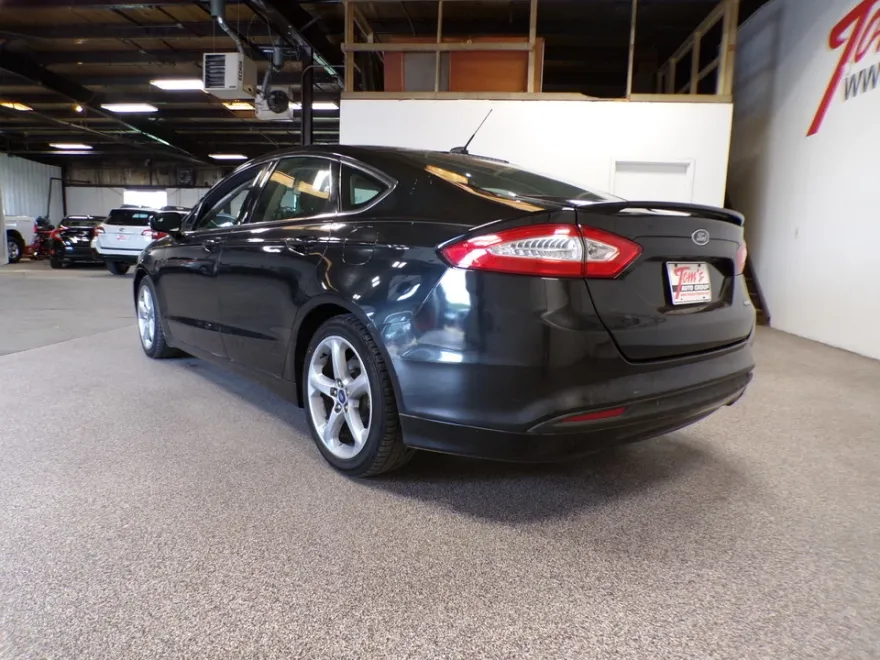 2013 Ford Fusion SE photo 1