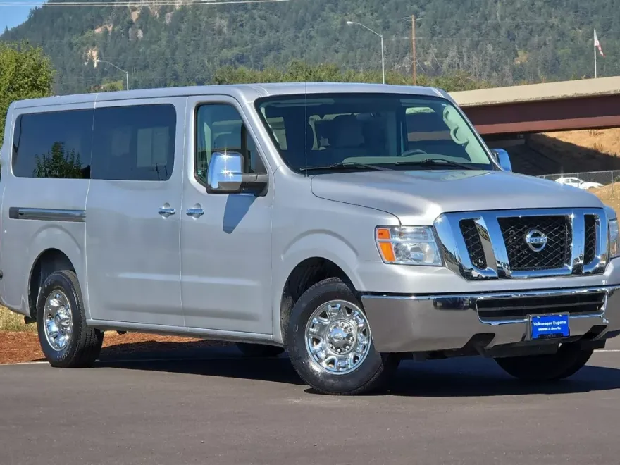 2020 Nissan NV3500 photo 1