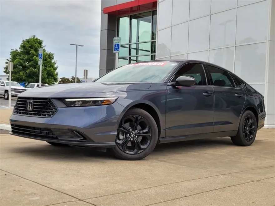 2025 Honda Accord SE photo 1