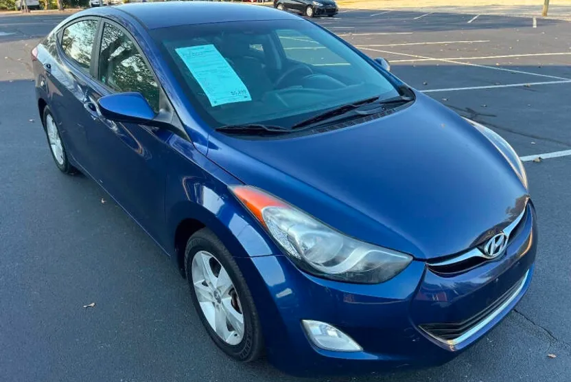 2013 Hyundai Elantra GLS photo 1