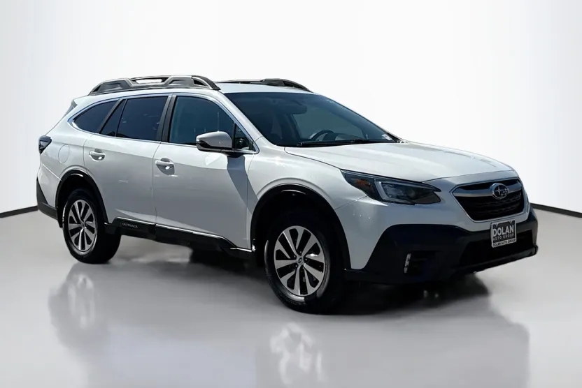 2020 Subaru Outback Premium photo 1