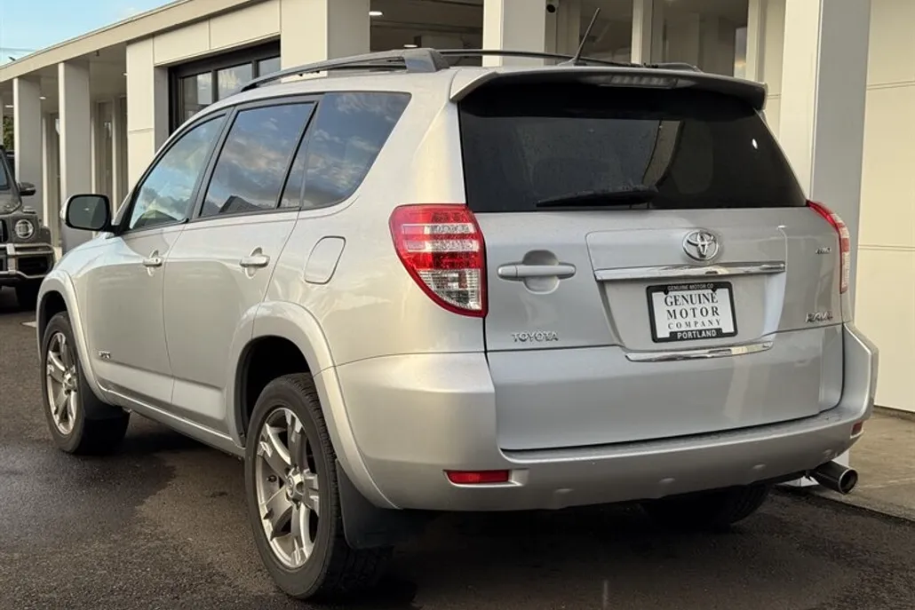 2010 Toyota RAV4 Sport photo 1