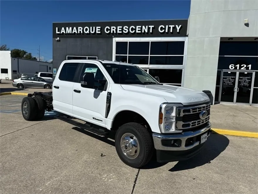 2024 Ford F-350 photo 1