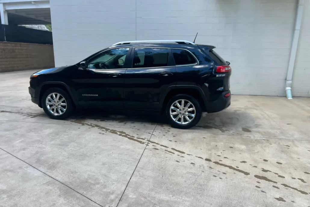 2017 Jeep Cherokee Limited photo 1