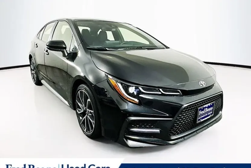 2022 Toyota Corolla SE photo 1