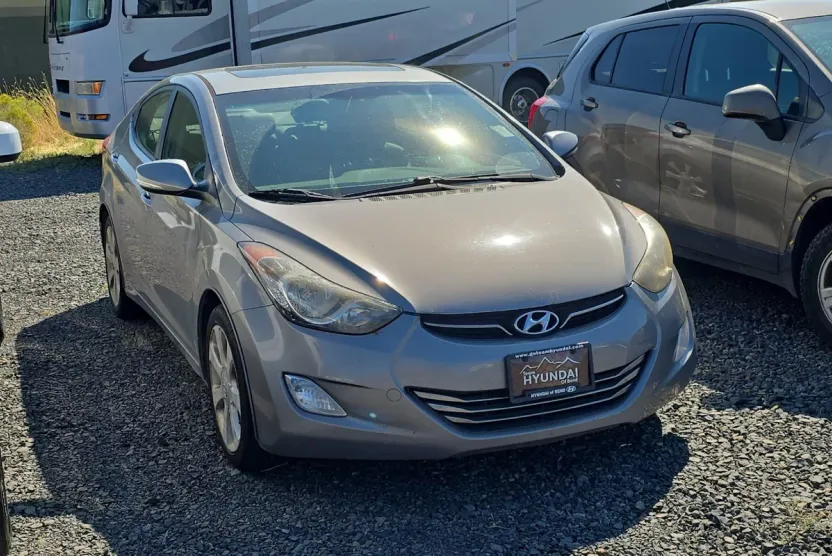 2012 Hyundai Elantra Limited photo 1