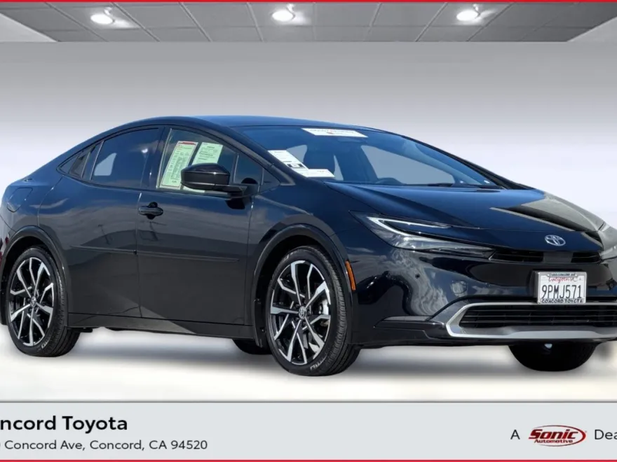 2024 Toyota Prius Prime XSE photo 1