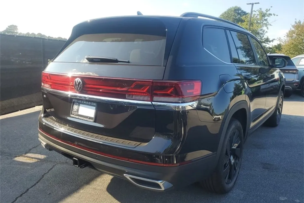 2026 Volkswagen Atlas SE Technology photo 1